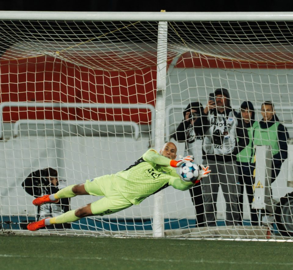 Golman Goran Karačić, čuvar mreže mostarskog kluba odbranio je dva ključna jedanaesterca