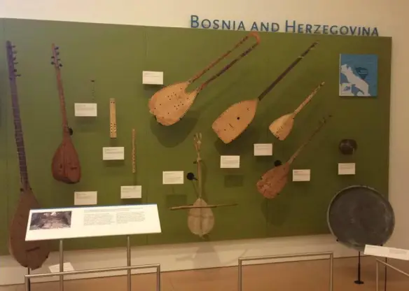 Narodni žičani instrumenti: SAZ, ŠARGIJA, TAMBURA