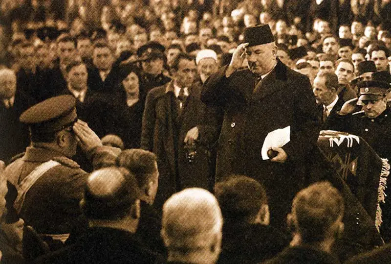 Jugoslavenska muslimanska organizacija 1919. - 1941. (JMO), bosanskohercegovačka politička stranka nakon Prvoga svjetskog rata, a okupljala je uglavnom Bošnjake
